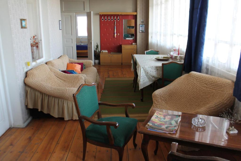 TLT Guest House room 3